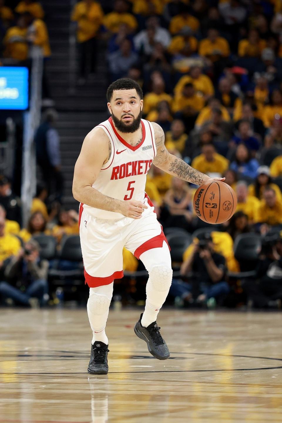 江苏队碾压广东队，范弗利特状态火热的简单介绍