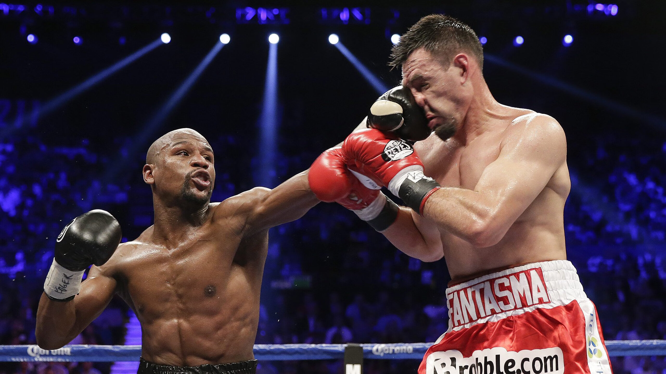 马克西节奏大师惊艳全场，马刺队轻取深圳队展现实力差距